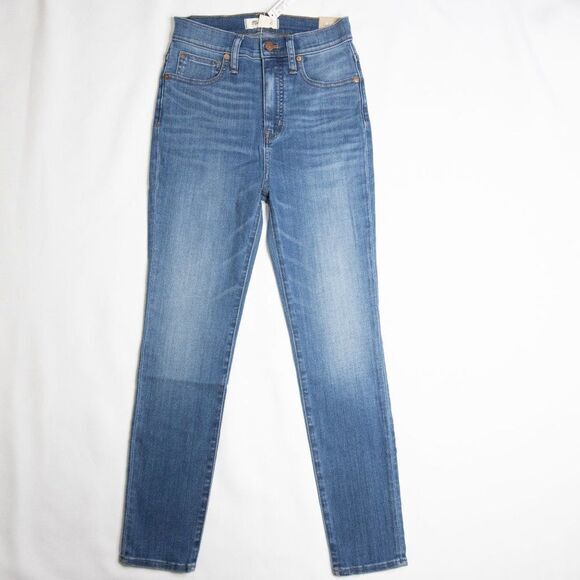 11" High-Rise Skinny Jeans in Layne Wash - Picture 5 of 12
